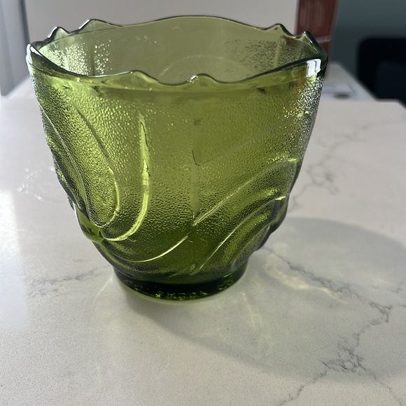 E O Brody Co. 2 Vintage Green Dépression Era Glass Bowls Cleveland, OH 4.5”x4.7” - Picture 4 of 5